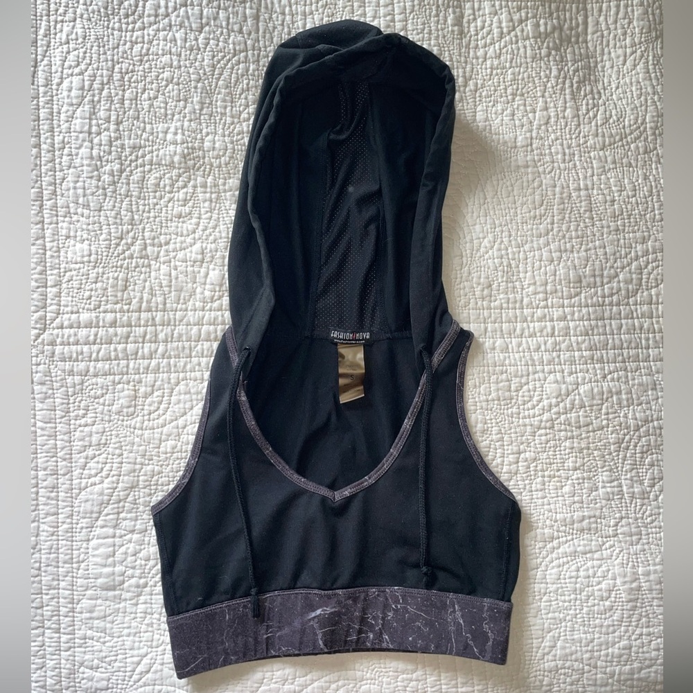 Sports bra